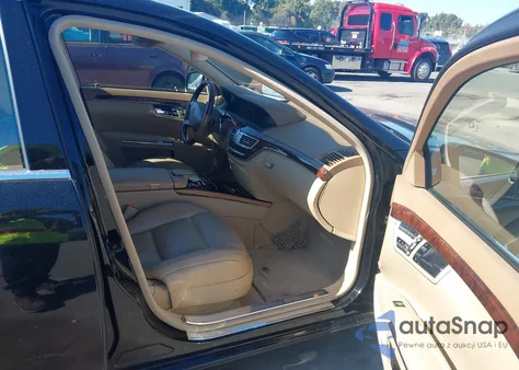 2011 Mercedes-Benz S 550 from USA, damaged, VIN WDDNG7BB7BA362371